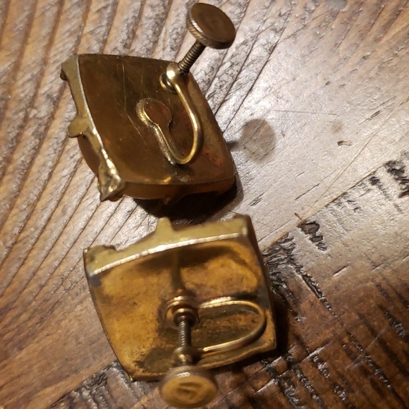 Vintage peach cabochon and gold rhinestone screw back earrings - Picture 5 of 6